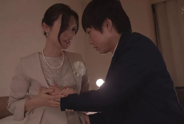 chat sex al Má kế đến chúc mừng con trai tốt nghiệp và món quà bất ngờ