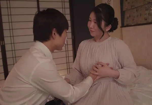 link sex tiktok Món quà bất ngờ của má kế cho cậu con trai vừa mới tốt nghiệp ra trường